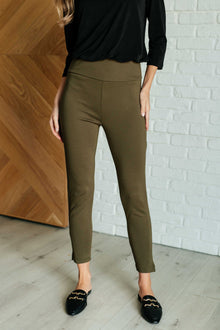  Magic Ankle Crop Skinny Pants in Olive